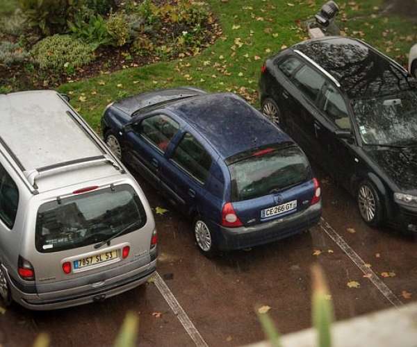 photo of Car Shipping Costs of Sedan SUV Pickups Vans