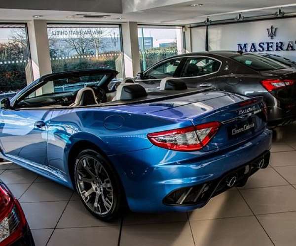 photo of showroom maserati-granturismo car value and car shipping cost