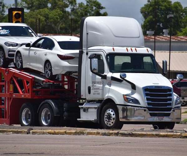 photo of Cars Shipped To A Dealership