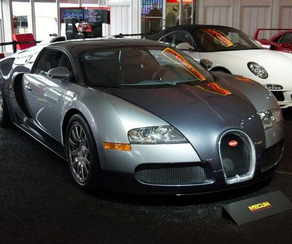 photo of a showroom to buy and ship a car from an auction