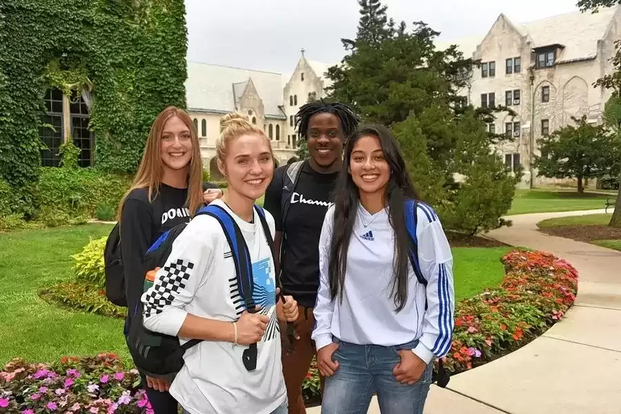 College students preparing to ship a car to a Arkansas university